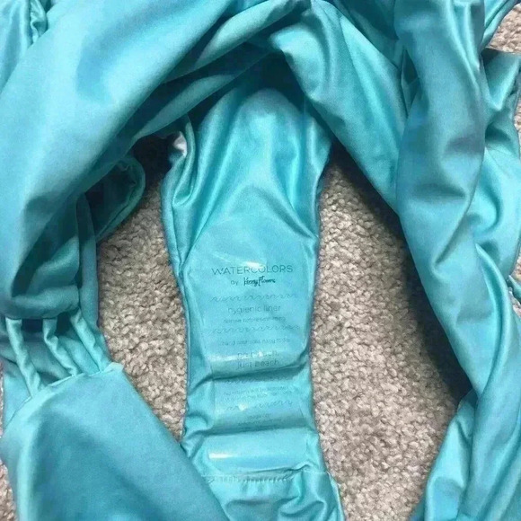 Watercolors Kenny Flowers Swimsuit Reversible - Picture 10 of 10